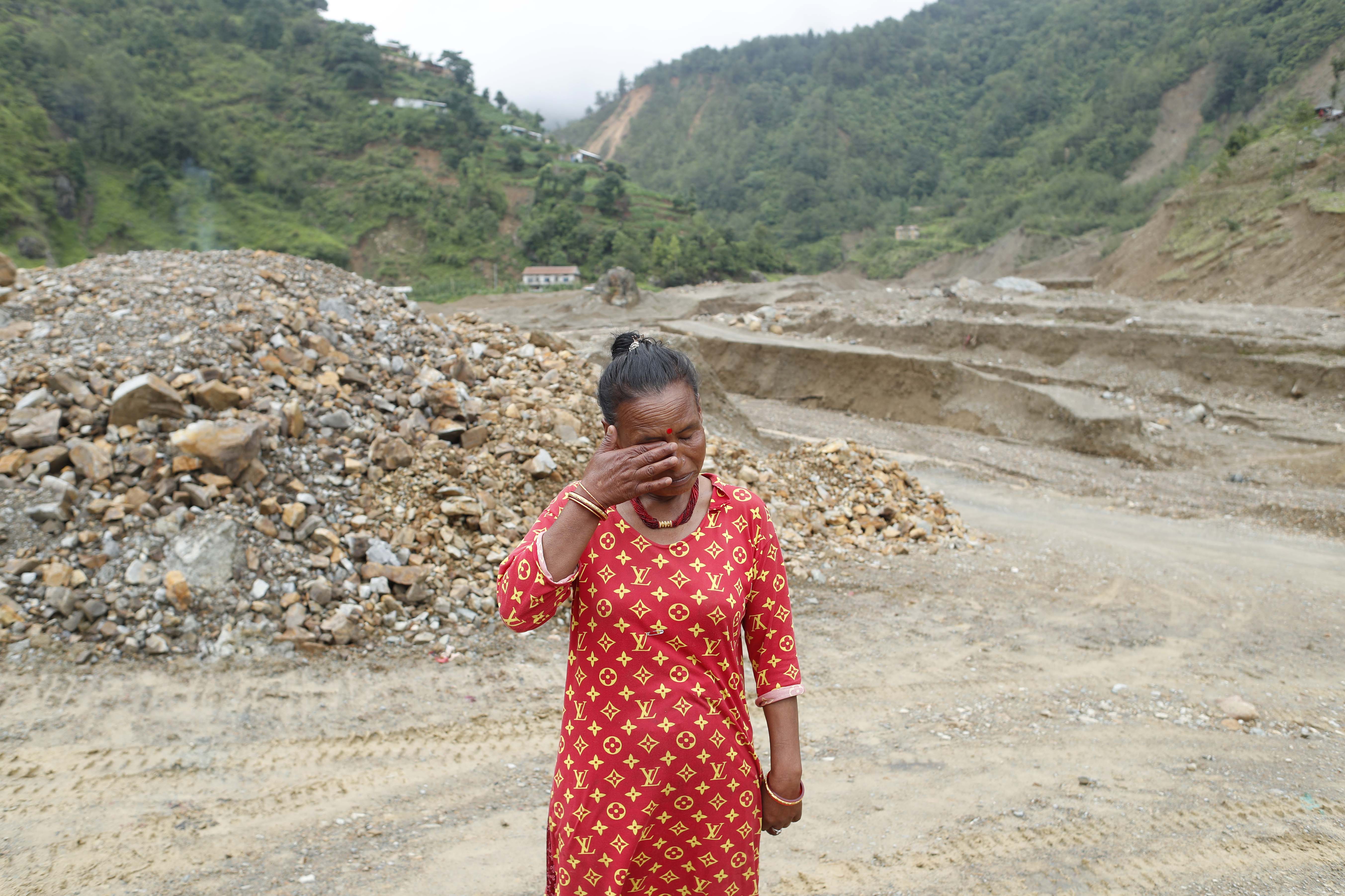 19_Bina-Nagarkoti_Local-of-Dhunge-Village_AB_4486-1751079563.jpg
