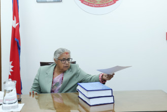 कार्की आयोगको प्रतिवेदन बुझेपछि प्रधानमन्त्रीले भनिन्– कार्यान्वयनको प्रक्रियामा अघि बढ्छ