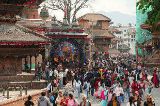 आइतबार बसन्तपुर दरबार स्क्वायरमा देखिएको मानिसहरूको भीड(तस्बिरहरु)