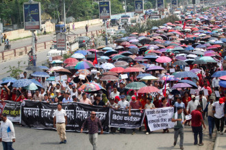 बुटवलमा सरकारविरुद्ध सडकमा उत्रिएका भूमिहीन सुकुम्बासी (तस्बिरहरु)