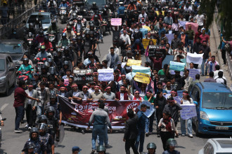 विद्यार्थी दिवसको अवसर संयुक्त विद्यार्थी संगठनद्वारा मार्च पास(तस्बिरहरु)
