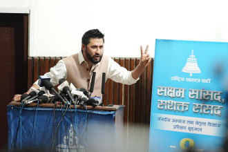 कामु प्रधानन्यायाधीशलाई रविको चुनौती– मेरो गर्धन त्यहीँ छ, चलाइदिनुस् हतियार