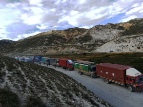 रसुवागढी र तातोपानी बन्द भएपछि मुख्य मार्ग बन्दै कोरला नाका