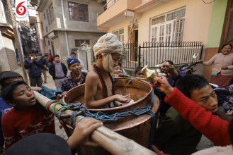 ललितपुरको ठेंचोमा यसरी भयो माधव नारायणको नगर यात्रा (तस्बिरहरु)