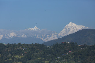 मादीबाट मकालु चिहाउँदा...