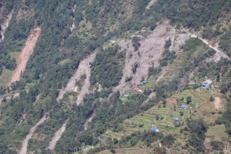 शिखका पहिरो प्रभावित भन्दछन्, ‘आश्रयस्थल भन्दा खाली घरमा बस्न  सहज भयो’