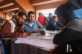 सुकुम्बासी दाबी गरिरहेका एक हजार ८ सय १६ परिवार सरकारको सम्पर्कमा