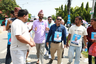 रास्वपामा निर्वाचनः भोट माग्न व्यस्त उम्मेदवार र समर्थक (तस्बिरहरु)