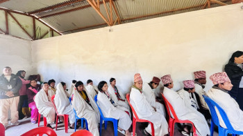 राउटे समुदायका युवायुवतीहरुलाई प्राथमिक उपचारसम्बन्धी तालिममा प्रदान गरिदै