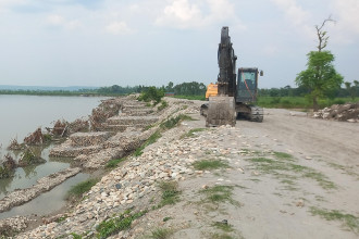 सुस्तामा तटबन्ध निर्माणमा भारतीय पक्षको अवरोध  (तस्बिरहरु)