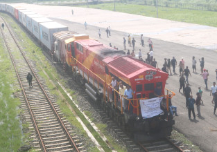कोलकाताबाट विराटनगर आइपुग्यो ‘कार्गो रेल’