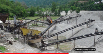 अरुण नदीमा रहेको अवैध क्रसर उद्योग सञ्चालनमा रोक