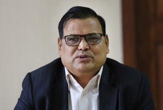 कृष्णबहादुर महरालाई २० लाख रुपैयाँ धरौटीमा थुनामुक्त गर्न अदालतको आदेश