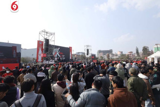 नेपाल–इटालीको खेल अगाडी तीनकुनेमा कुमा सागरको सांगीतिक कार्यक्रम(तस्बिरहरु)