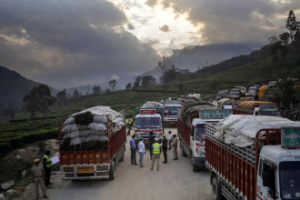 भारतले किन राेक्याे नेपालकाे चिया ?