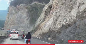 तुइन खोलामा अवरुद्ध मुग्लिन-नारायणगढ सडक खुलाउने प्रयास जारी