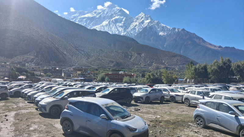 रलानाकाबाट भित्रिएका २ हजार ५०० भन्दा बढी इभी रोकिए मुस्ताङमै