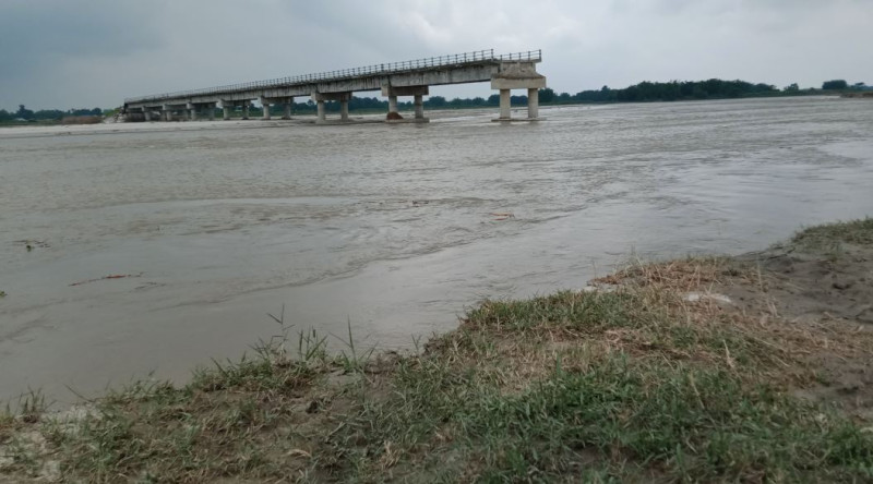 हुलाकी राजमार्ग धनुषा खण्डः पुल निर्माणमा ढिलाइ