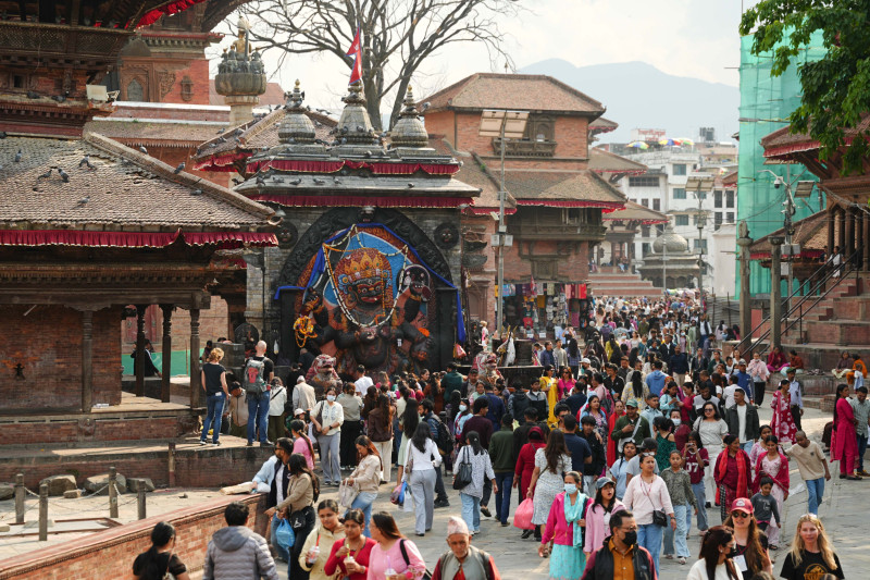 आइतबार बसन्तपुर दरबार स्क्वायरमा देखिएको मानिसहरूको भीड(तस्बिरहरु)