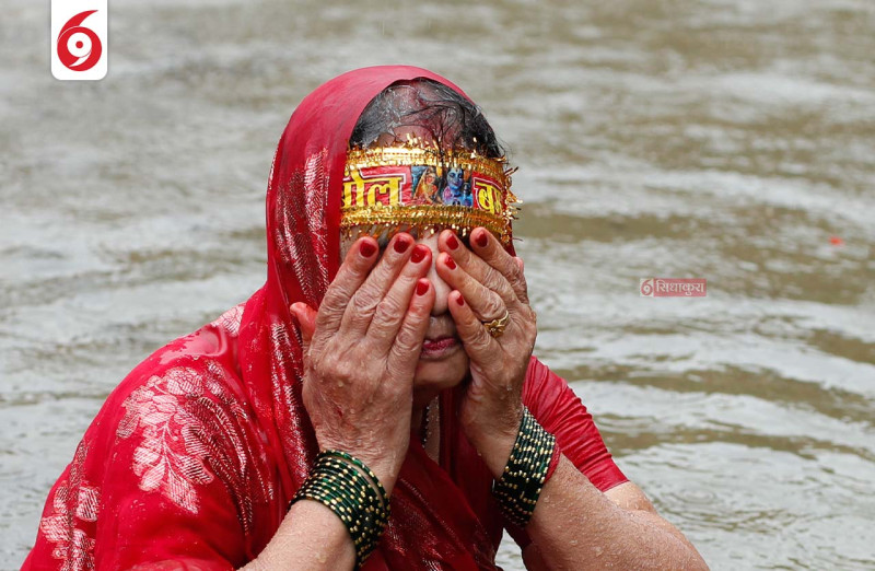 आजबाट बोलबम सुरु, सुन्दरीजलमा जल लिन पुगे तिर्थालु (तस्विरहरु)
