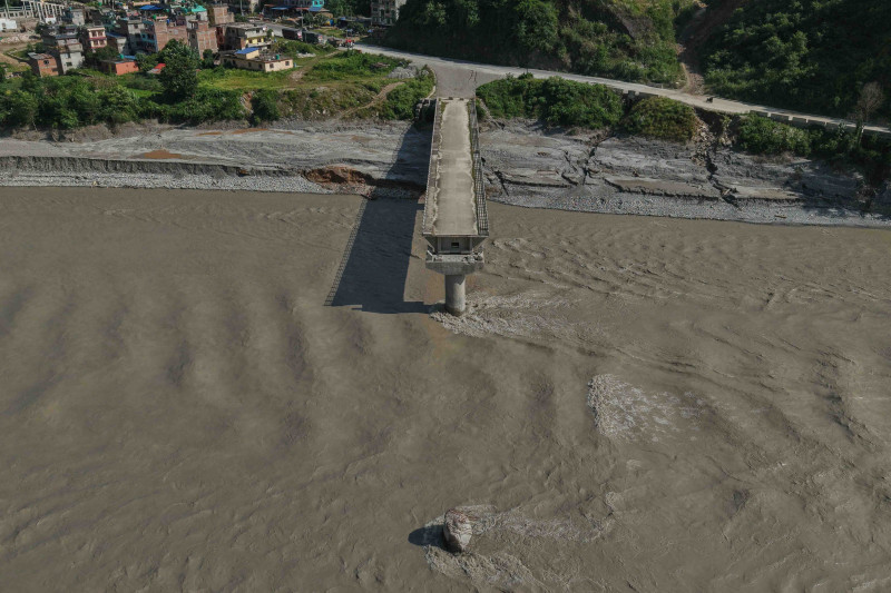 चारदिने झरीले देशभर कहाँकहाँ केके गर्‍यो ?