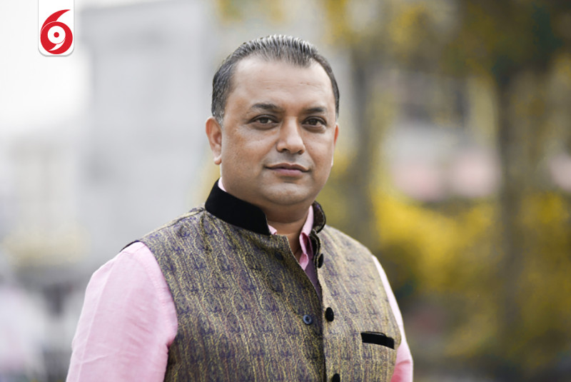 संविधान भन्दा बाहिर गएर समाधान नखोजौँ : गगन थापा