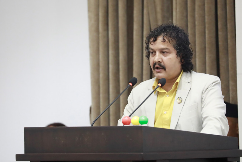 प्रतिनिधिसभामा ‘राष्ट्रिय सेवा दल विधेयकसम्बन्धी  समितिको प्रतिवेदन, २०८३’ पेस