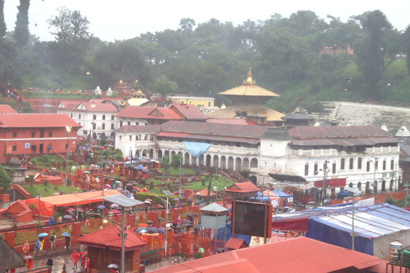 देशभरका शिवालयमा भक्तजनको घुइँचो