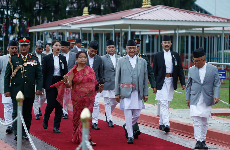 स्पेनबाट स्वदेश फर्किए प्रधानमन्त्री ओली (तस्बिरहरु)