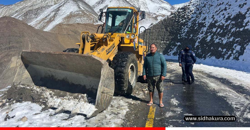 अवरुद्ध कागबेनी–मुक्तिनाथ सडकको हिउँ पन्छ्याउन सुरु