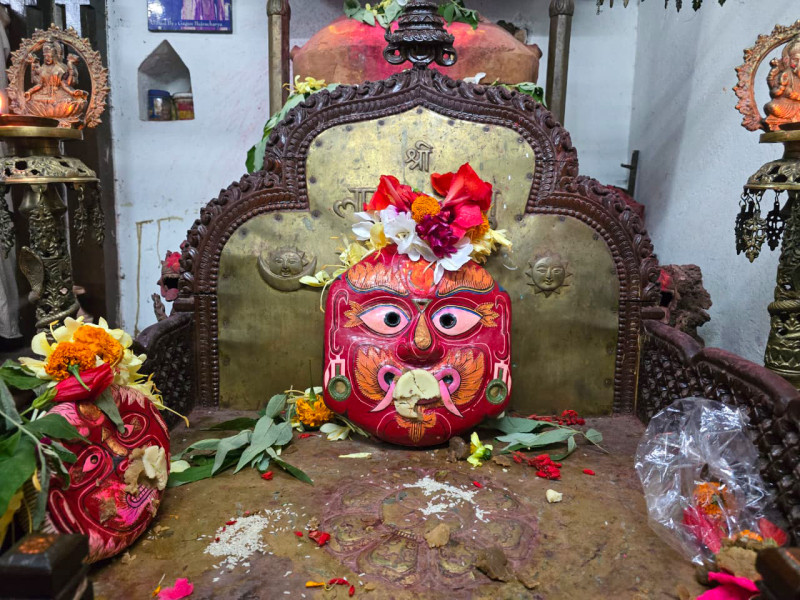 इन्द्रजात्राको तयारी : मजिपा लाखे आजु र झ्यालिन्चाको मुखौटा निकालियो (तस्बिरहरू)