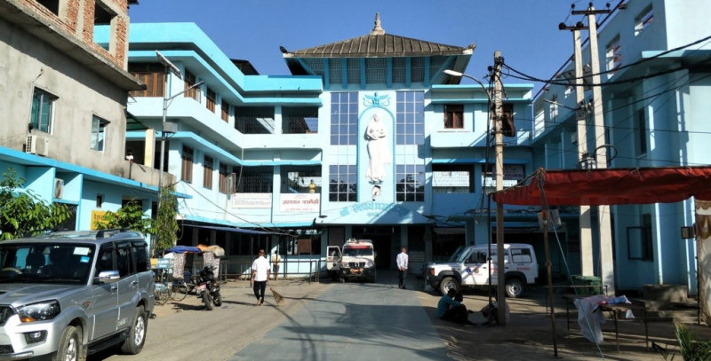 नारायणी अस्पतालका डाक्टरले दिए राजीनामा, सीडीओ र एसपीलाई कारबाही नभए देशभरका डाक्टरले राजीनामा दिने