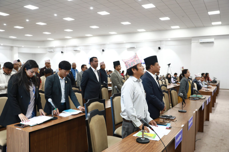 संसद् बैठकमा विपक्षी दलको आफूखुसी मौनधारण, अवरोधपछि बैठक नै स्थगित (तस्वीरहरु)
