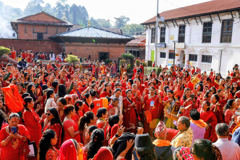 पशुपतिनाथको दर्शनसँगै नाचगान (तस्बिरहरू)