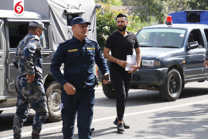 रवि लामिछानेको निवेदनको पेसी न्यायाधीशद्वय बासुदेव आचार्य र ओमप्रकाश अर्याल इजलासमा