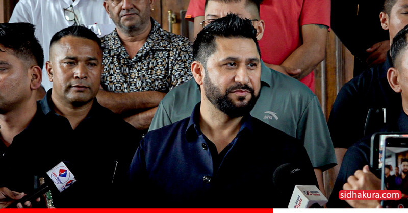 बालेन शाहले लेखेको एक्लोबारेको प्रश्नमा रविको जवाफ– उहाँ कवि पनि हो