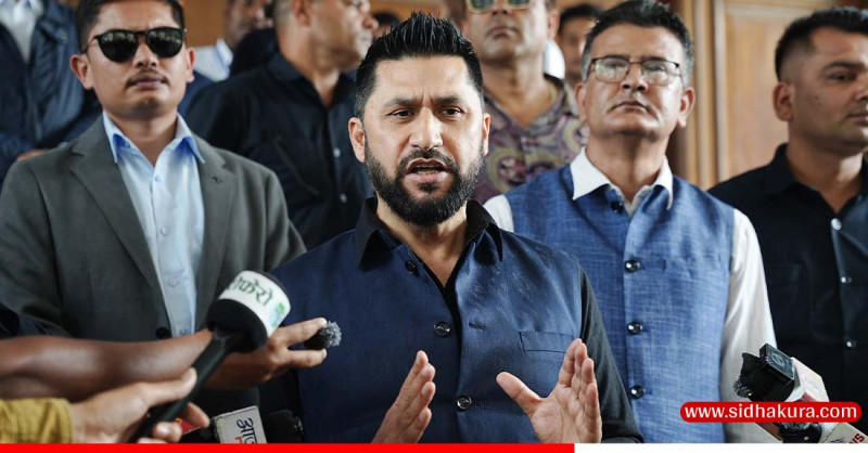 ‘राजनीतिक रूपमा हामीले लड्ने मैदान फरक छन्, तर यस्तो बेला हामी एकै ठाउँमा उभिएका छौं’