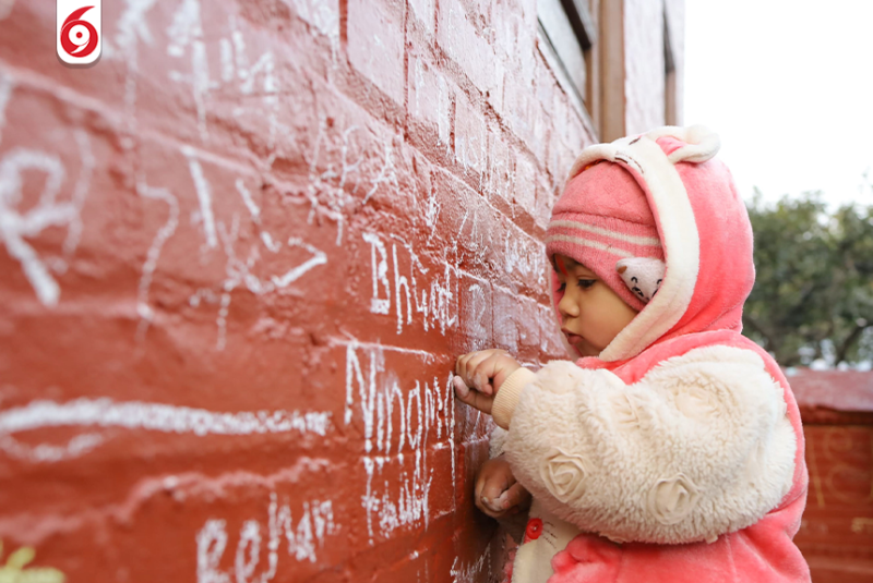 श्रीपञ्चमीमा सरस्वती मन्दिरमा श्रद्धालुहरूको भीड