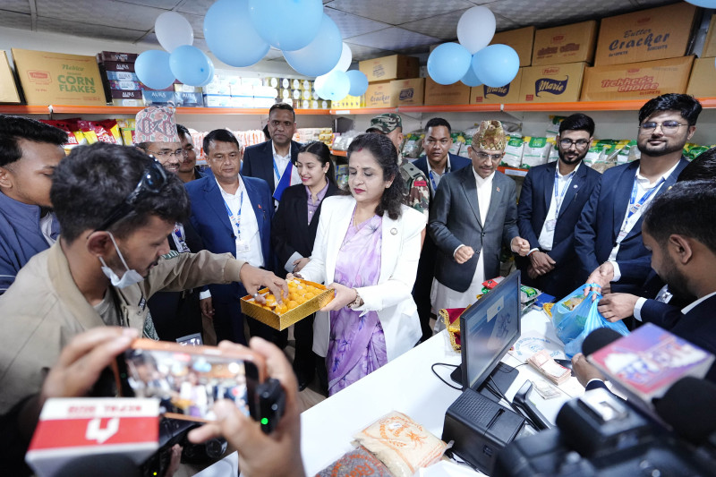 सिंहदरबारमा खाद्य व्यवस्था तथा व्यापार कम्पनीको बिक्री कक्ष (तस्बिरहरु)