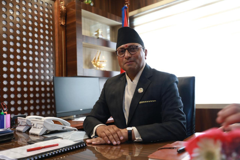 अर्थमन्त्रीमा डा वाग्ले नियुक्त भएपछि तनहुँमा खुसीयाली