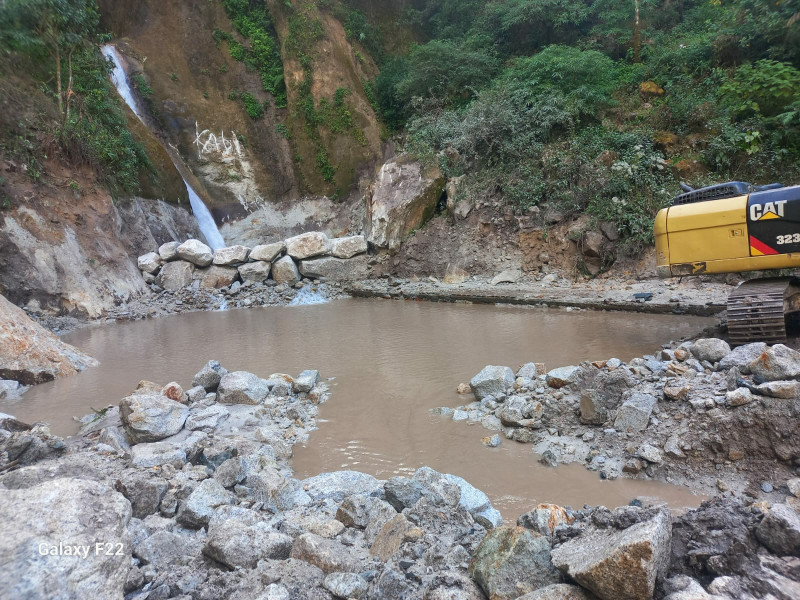 काभ्रेपलाञ्चोकको तीनतले झरनालाई पुनः निर्माण गरिदैं