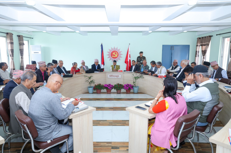 एमाले पोलिटब्युरो बैठक च्यासलमा जारी, आजै सक्ने तयारी