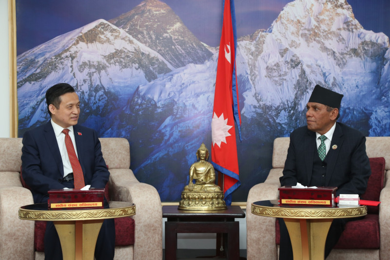 राष्ट्रिय सभा अध्यक्ष दाहालसँग नवनियुक्त चिनियाँ राजदूत चाङको शिष्टाचार भेट