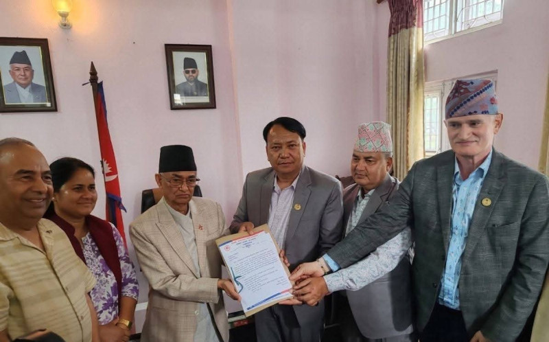 बागमतीमा एमालेको सरकार गठनको दाबी, किरण थापामगरले बुझाए ६३ सांसदको हस्ताक्षर