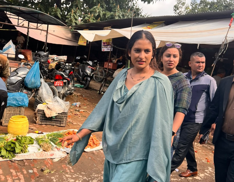 मन्त्री सीता बादी बिहानै किन पुगिन् भृकुटीमण्डप क्षेत्र ?