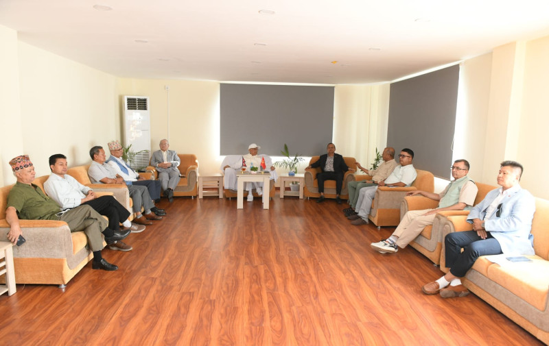 एमालेको आकस्मिक सचिवालय बैठक सुरू