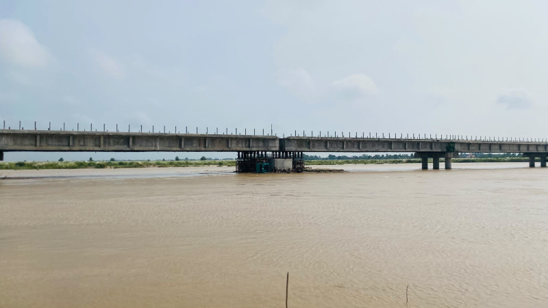 पूर्वाधार विकास मन्त्रालयको सहजीकरणपछि १५ वर्षदेखि रुग्ण कमला पुल निर्माणको अन्तिम चरणमा