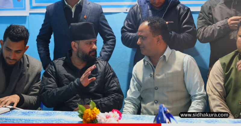 कञ्चनपुर २ का रास्वपा उम्मेदवार दीपक बोहरा र बालेन शाहबीच भेटघाट