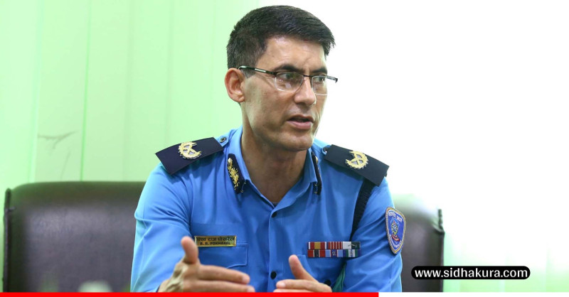 रास्वपा प्रवेश गर्दै पूर्वएआइजी विश्वराज पोखरेल