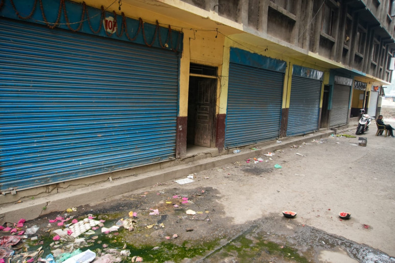 केरा नआउँदा कुलेश्वर फलफूल बजारका सटर बन्द(तस्बिरहरु)